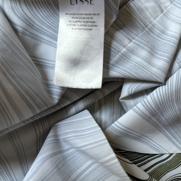 Lysse Schiffer Long Sleeve Button Down Shirt size Small Stretch Tunic Pocket - Picture 7 of 7